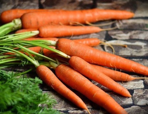close up photo of bunch of carrots - Santa Clarita Grocery